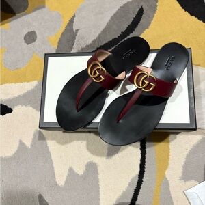 Gucci BRAND NEW Women's Burgundy Sandals